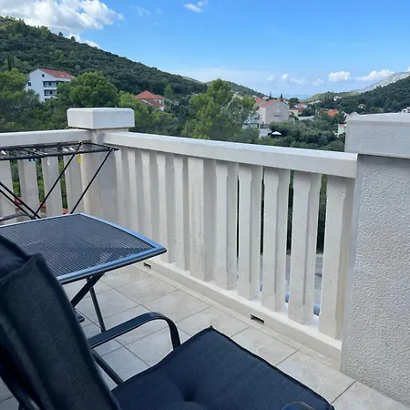 Luka Apartment
