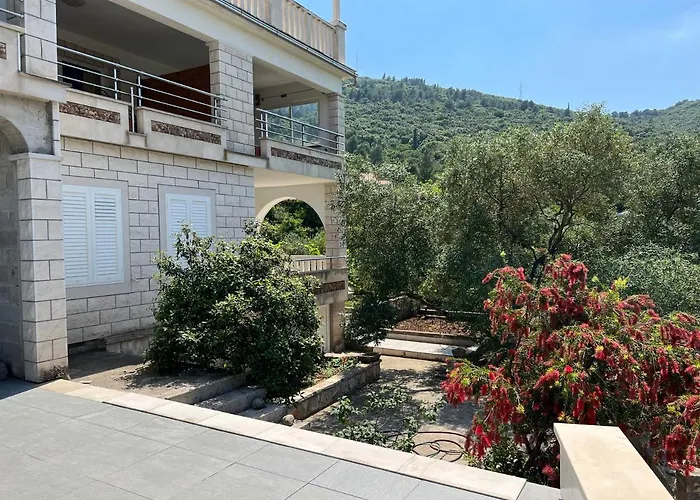 Apartment Luka Zrnovo