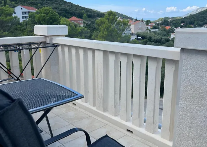 Luka Apartment
