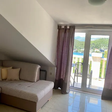 Luka Apartment
